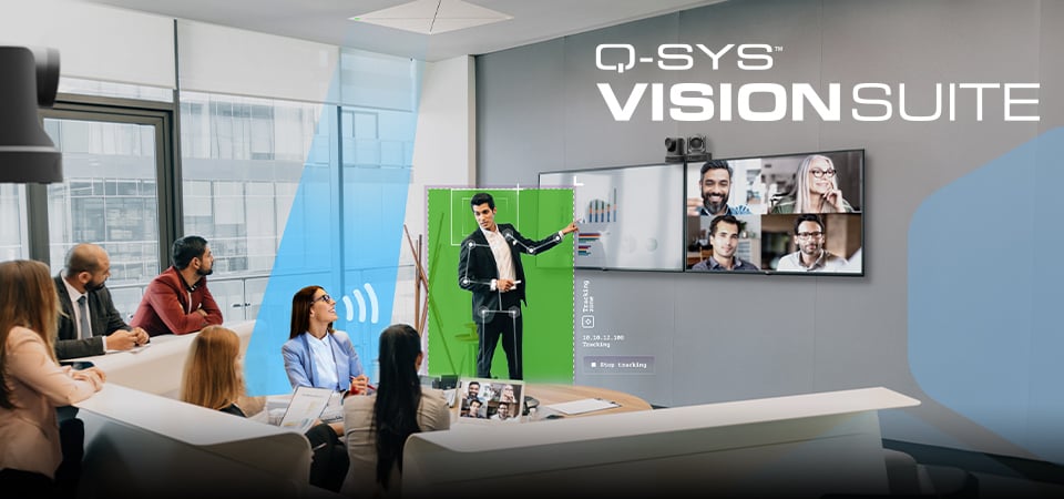 Bild einer präsentierenden Person in einem Konferenzraum, Bildtext: Q-SYS VisionSuite